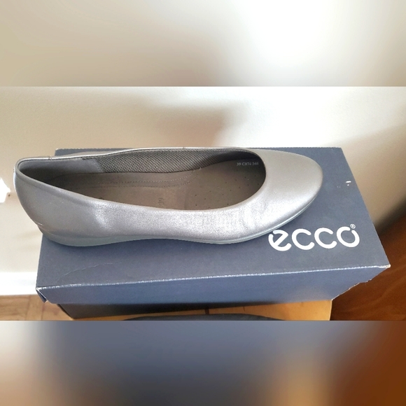 Ecco Touch Ballerina 2.0 Ballet Flats Shoe NIB size 39 US 8-8.5 - Picture 2 of 5